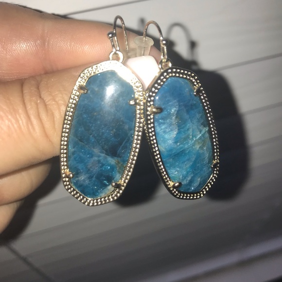 Kendra Scott Elle Earrings - Picture 4 of 4